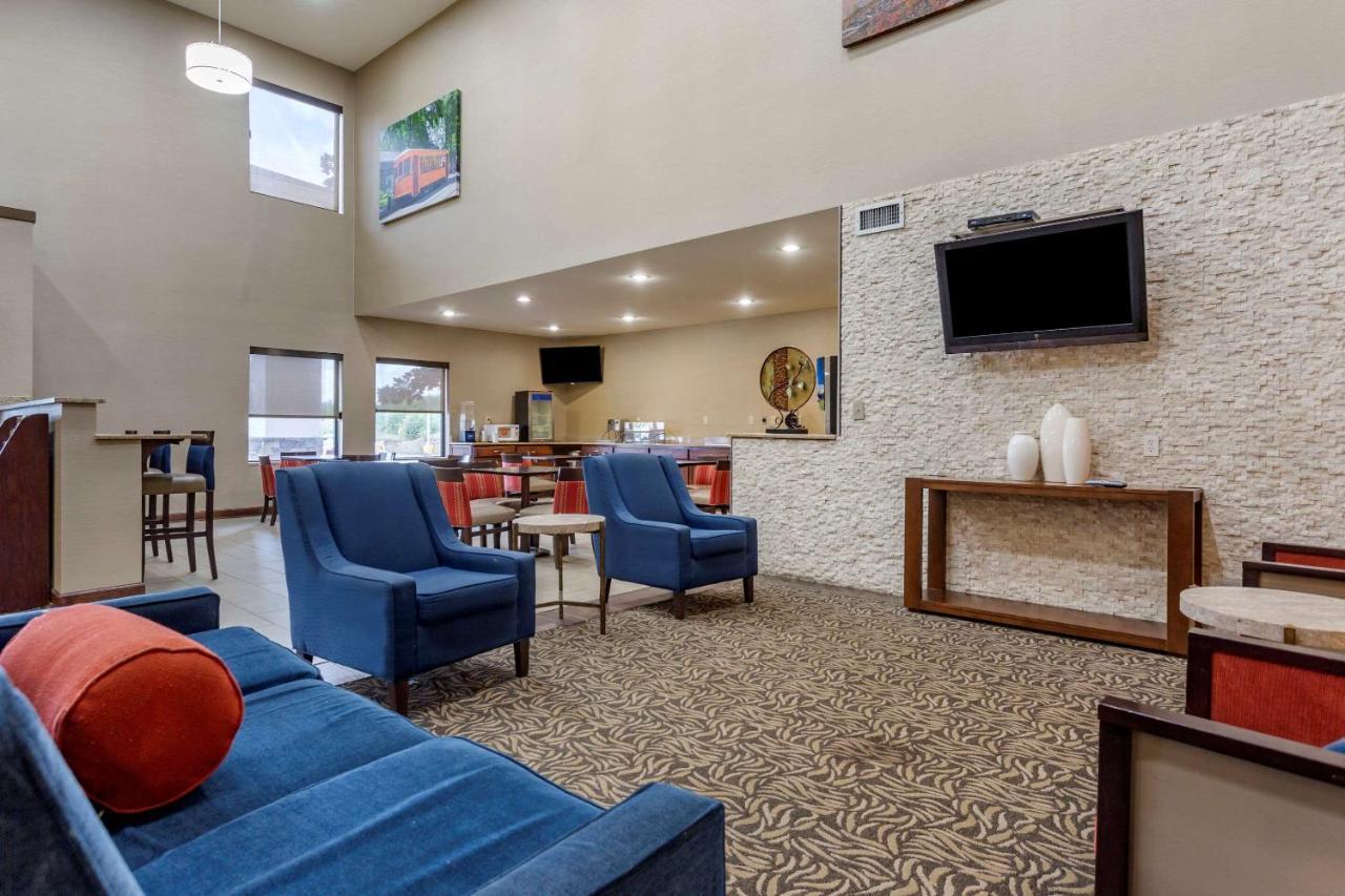 Comfort Suites Memphis Buitenkant foto