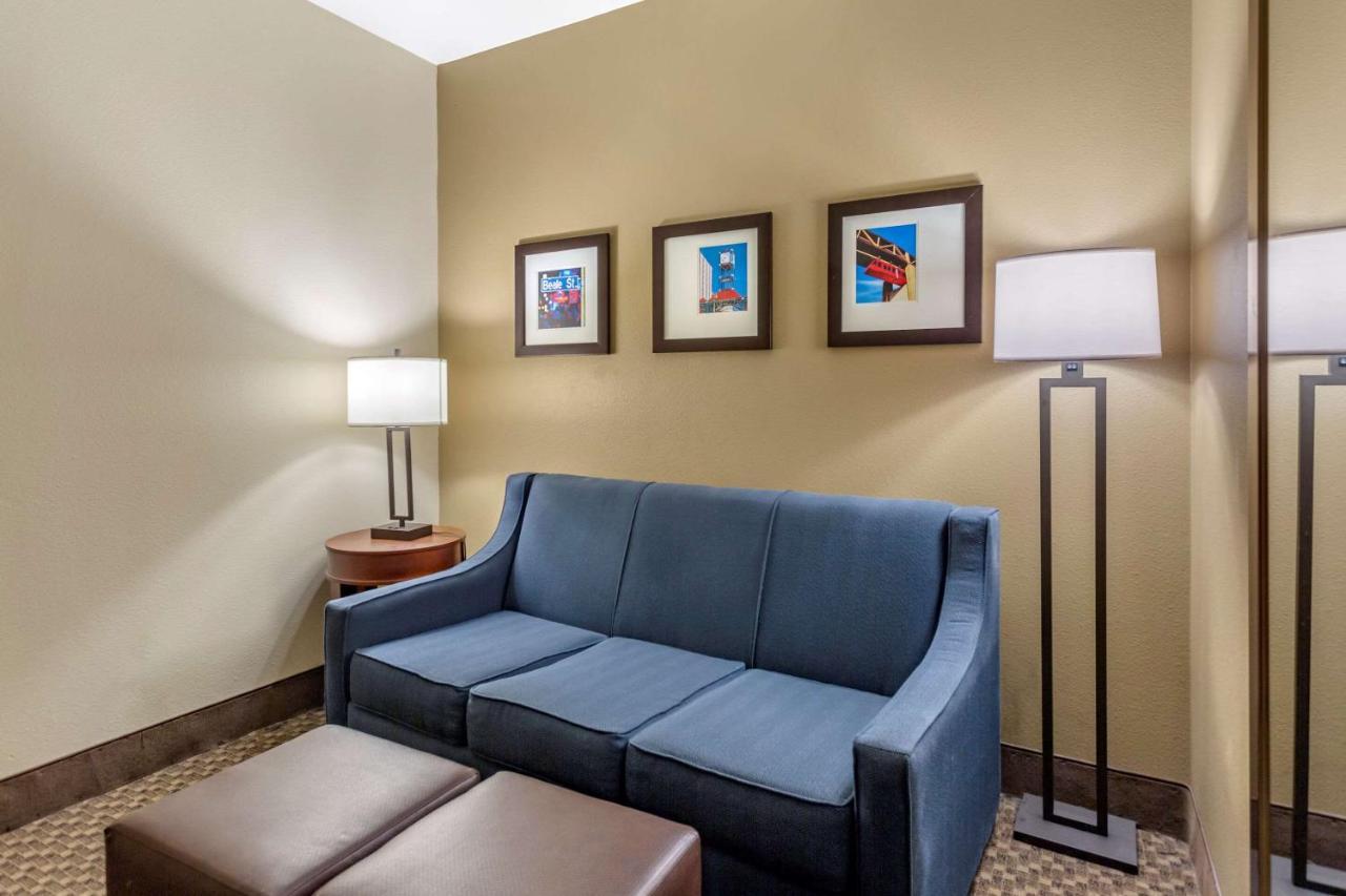 Comfort Suites Memphis Buitenkant foto