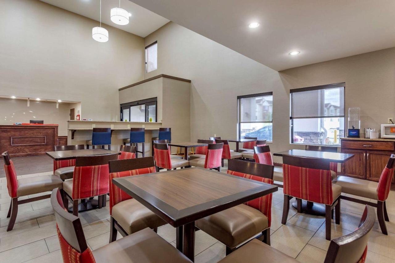 Comfort Suites Memphis Buitenkant foto