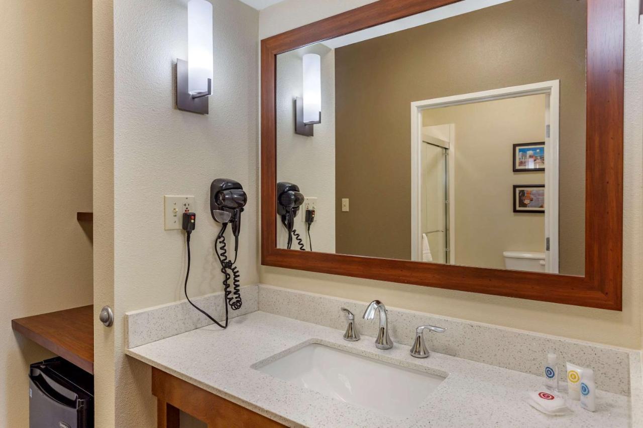 Comfort Suites Memphis Buitenkant foto